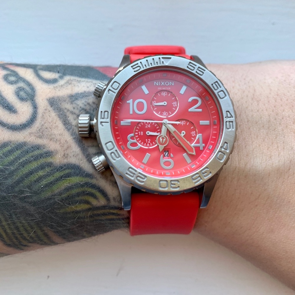 Nixon - 42-20 Chrono - Neon Pink